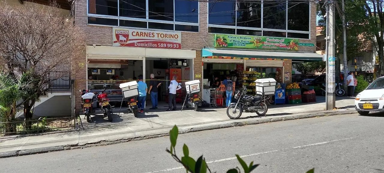 Sirius Apartahoteles Medellín Vendégház